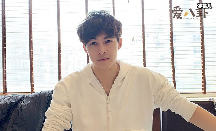 程星源出道被曝恋情,未火就被恋情弄垮了?