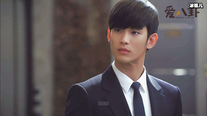 金秀贤新剧热播,被投诉尺度过大下架?