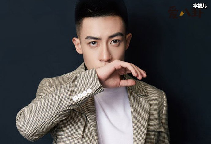 X玖少年团谷嘉诚恋情曝光,遭粉丝吐槽没种?