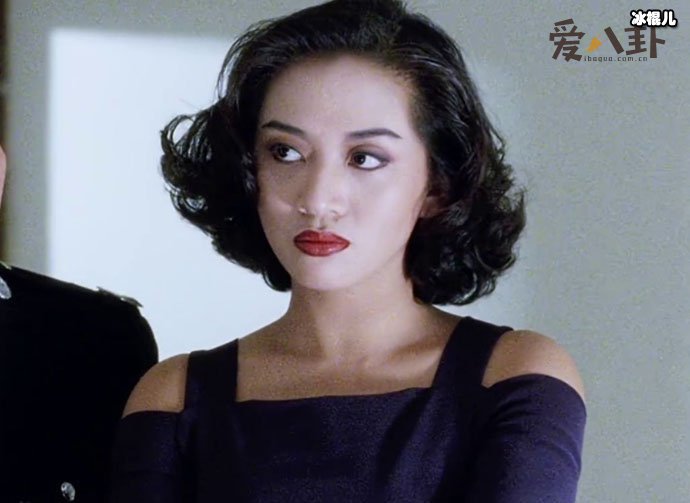 关锦鹏网上开撕伊能静,伊能静谈论梅艳芳成众矢之的!