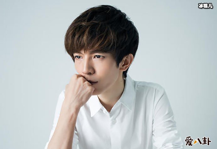 作家兼导演郭敬明现况起底,外号“小4”是因为他同性恋?