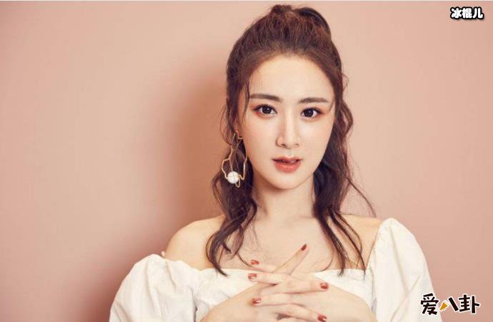 电商带货一姐薇娅背景揭秘,从小和父母经商成现在成就!