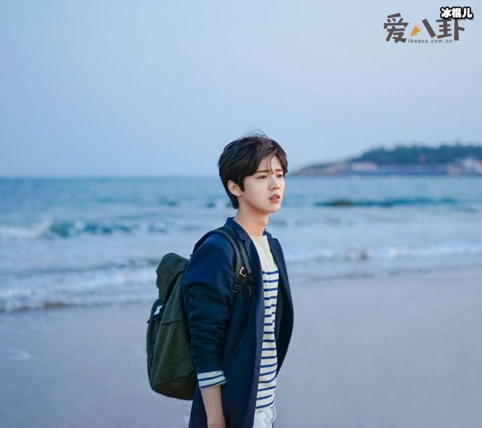 鹿晗新歌陷抄袭风波,此事居然和张艺兴有关?