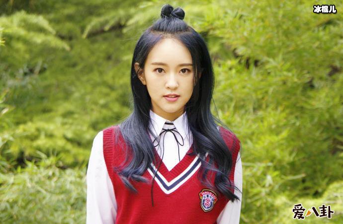 刘泳希李嘉铭居然真的是一对，二人相恋过程起底！