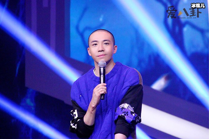 俞灏明任家萱患难见真情?俞灏明现场护任家萱被烧伤!