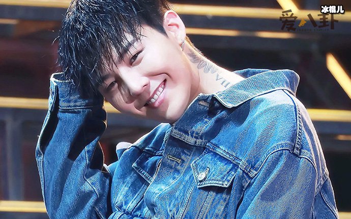 杜海涛黑料起底,下跪GD被网友围攻骂惨!