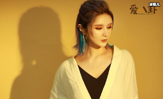 易珑静沉珂是同性恋?小说《沉》主人公就是她二人?