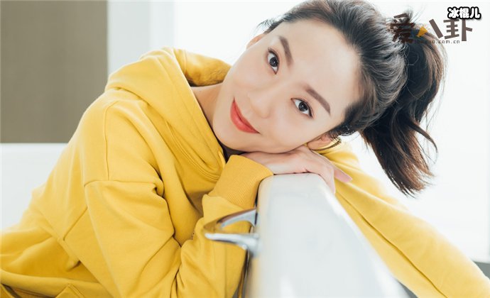 星女郎中鄂靖文是发展最差的?出道多年一直不温不火