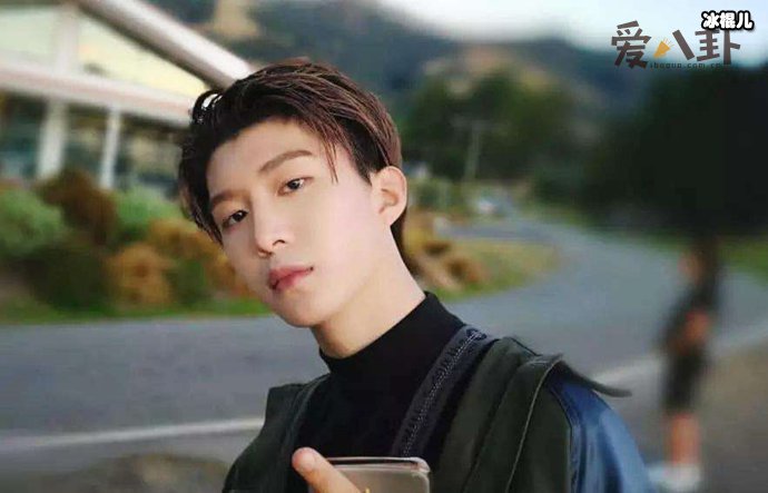 范丞丞代言汽车广告却陷无驾照风波， 起底原因是被黑了！