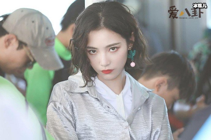 许佳琪孔雪儿互爆黑料,粉丝大战一片狼藉!