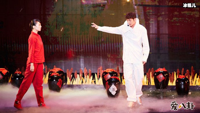 杨烁成为新一代油腻大叔代表, 没想到除了演戏还是歌手