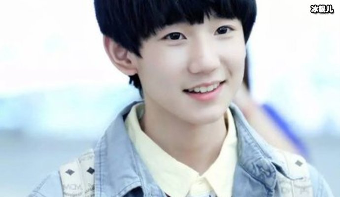 某男孩神似王源!长大后,自信帅气快溢出来了!