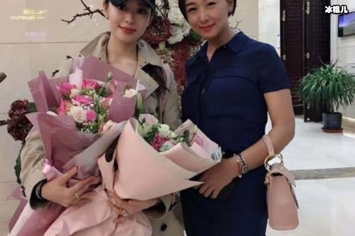 郎朗妻子吉娜好身材让人羡慕,网友感叹身材好穿什么都好看!