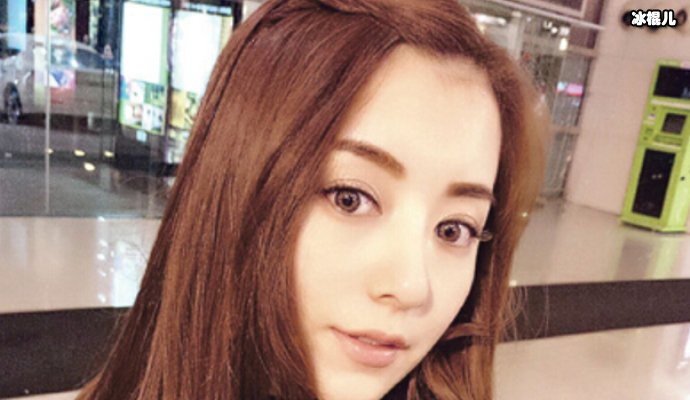 天王嫂方媛晒自拍照秀身材,隔着屏幕都能感受她的高雅