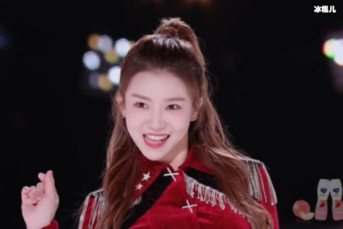 火箭少女Yammy大秀身材,这样的内搭你爱了吗?