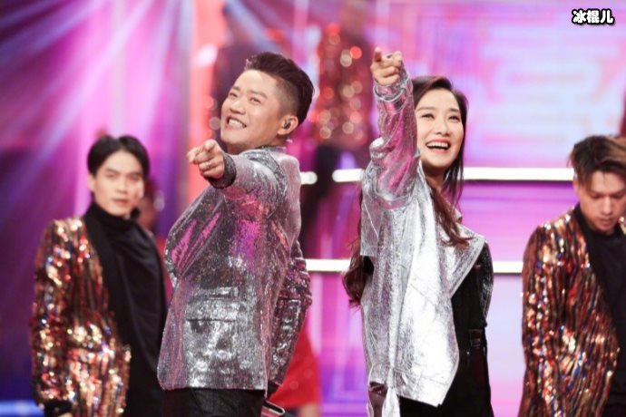 元宵晚会曝出凤凰传奇解体,只有玲花营业这时候曾毅表态了!