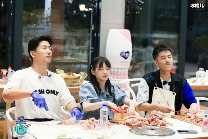 《中餐厅4》官宣回归,黄晓明还在其他嘉宾被换名单出炉黄晓明难了!