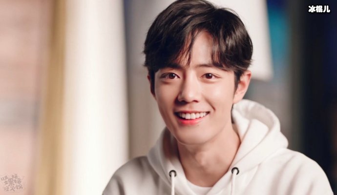 《明星大侦探》最后一期播出,肖战红色制服帅出场别提有多帅了!