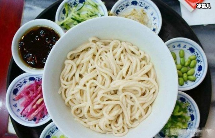 岳云鹏面馆一碗面106元却无人吐槽,这个价格值在哪?