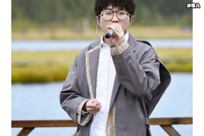 “专业男护士”毛不易,在舞台上展现出职业病!