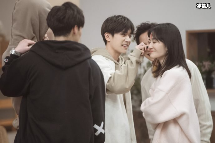 《朋友请听好》状况不断，鞠婧祎因失误落泪！