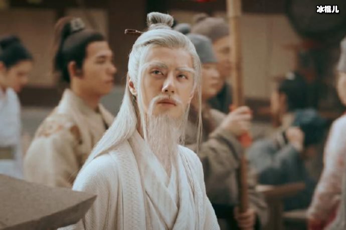 《有翡》赵丽颖强势回归，王一博简短杀青宣言令人期待！