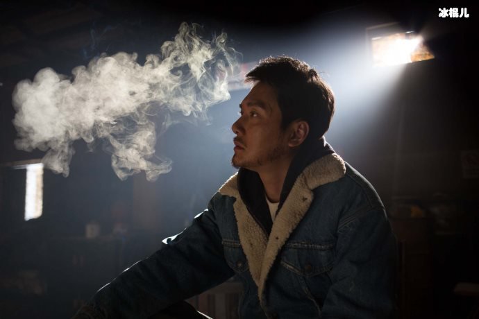 冯绍峰被工作人员整蛊,听清他嘴里嘟囔的话网友笑喷了!