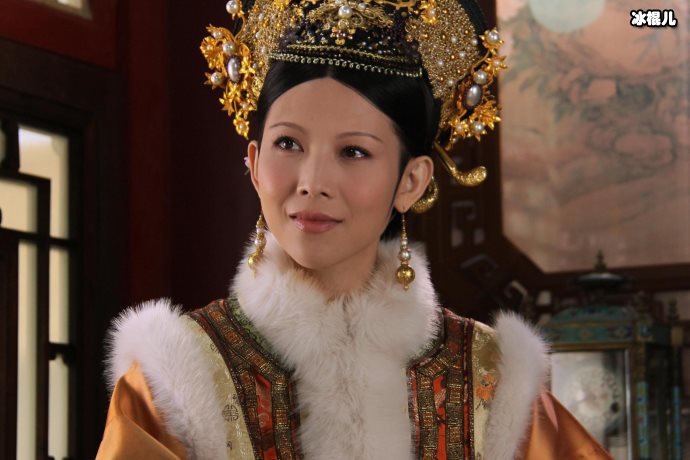 蔡少芬在家吃冻提子,张晋“摸头杀”给网友撒狗粮!