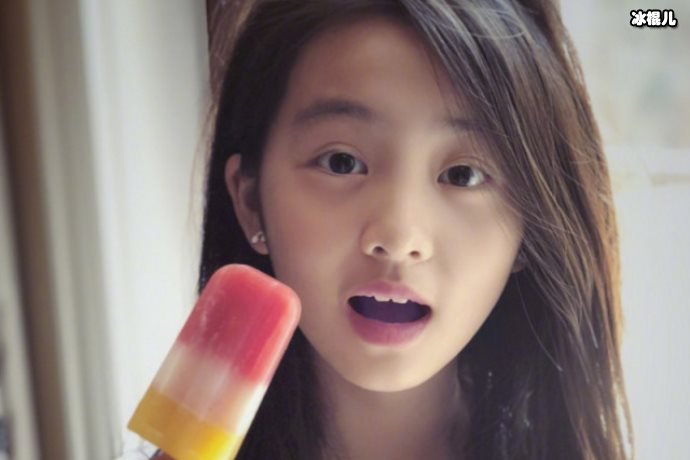 多多戏剧课作业被曝光,模仿经典人物造型每一个都抓住精髓!