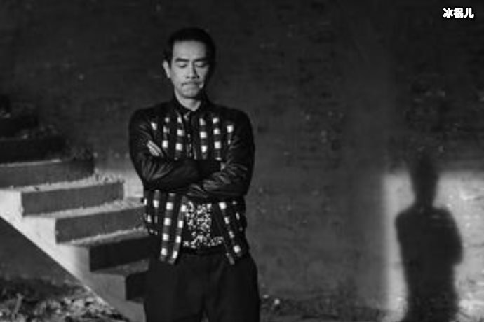 陈小春放下工作全家欢喜迎二宝，jasper内心却脆弱了！