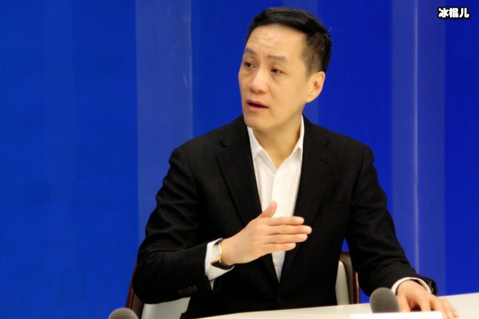 冯远征发文:唯一的愿望就是要一辈子做人艺的演员!