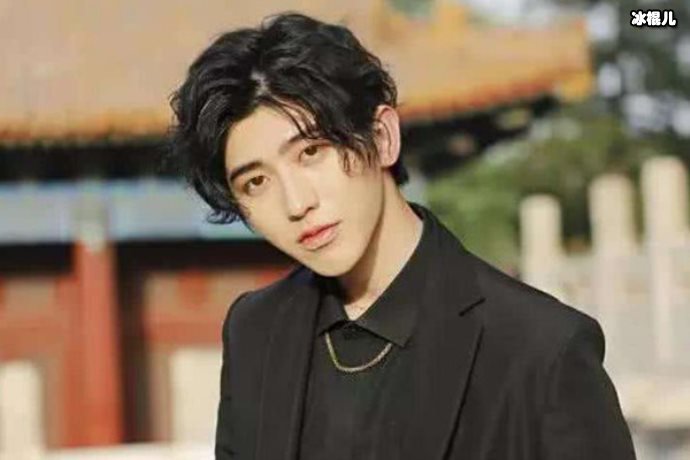 蔡徐坤ins粉丝突破百万,有颜有才就是这么受欢迎!