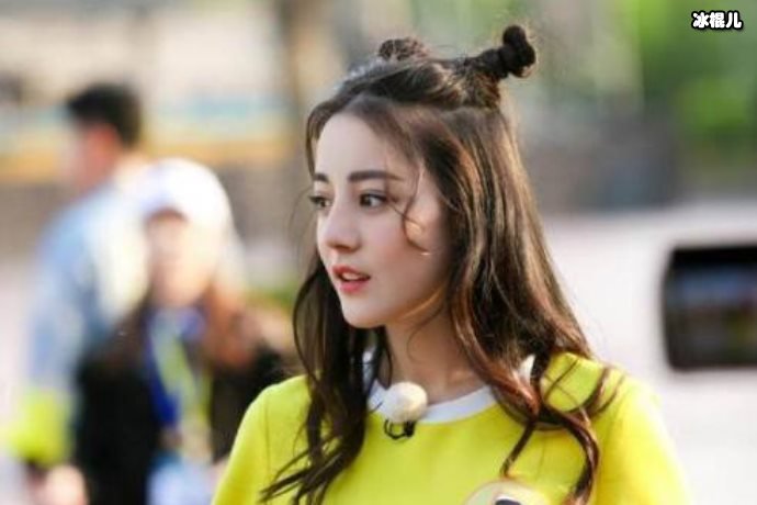 被男粉直播求婚后,迪丽热巴发文diss该粉丝“你有病吧”!