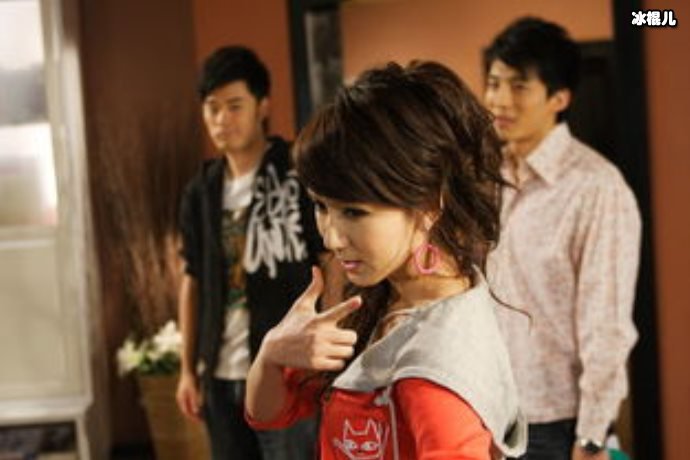 《爱情公寓》Lisa火后嫁给有钱人,剧中是配角但人生是主角呀