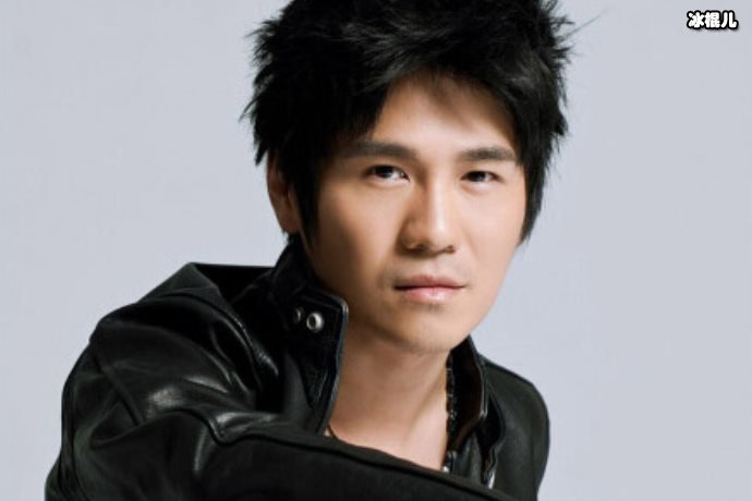 曹格直播间唱歌跑调,解决方式幽默风趣网友夸赞不已