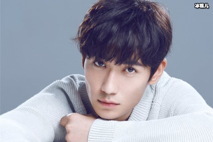 发生意外朱一龙急忙救人,第一反应才是最真实的