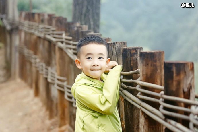 当年被群嘲“最丑星二代”近照曝光,这真的是同一个人吗