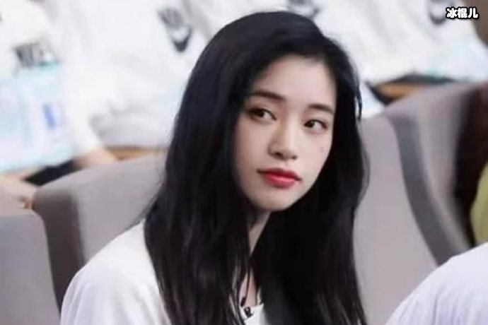 段小薇被淘汰，刘雨昕希望她不要一直消沉