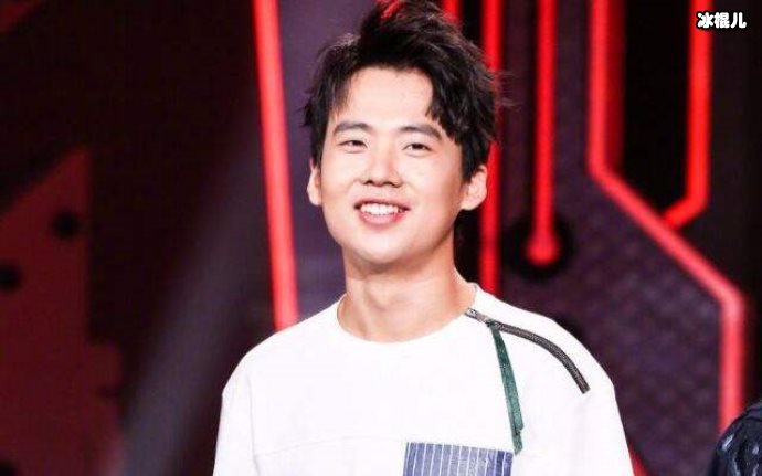 德云社嗷嗷待哺,少班主郭麒麟三个月赶场9个综艺