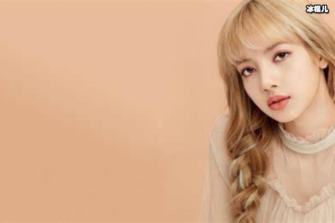 Lisa示范爱豆私服穿搭,简单随意又时尚牛仔风格满分呈现