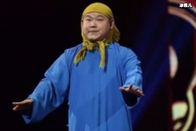 岳云鹏的妻子晒出女儿的作品,用纸搭建屋子充满童趣创意