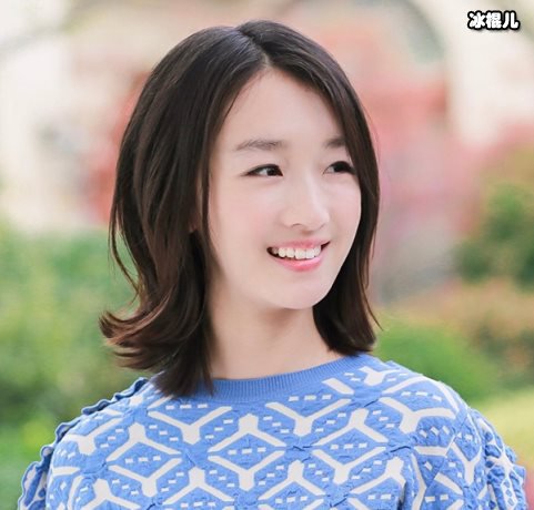 男闺蜜变男友?周冬雨与男子深夜去酒店男方背景很强大!