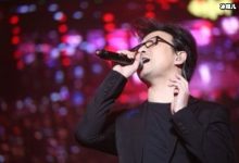 汪峰和女儿醒醒有爱互动,被女儿打扮成“花大姐”逗笑网友-捕鱼中文站