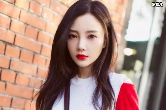 李小璐否认网传离婚协议书,表示此乃不实消息他们会追责