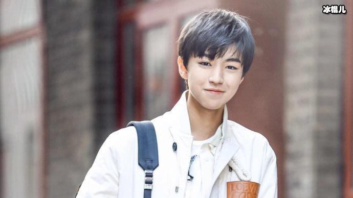 王俊凯灵魂呼唤谢霆锋,本来一脸茫然为何瞬间爆笑