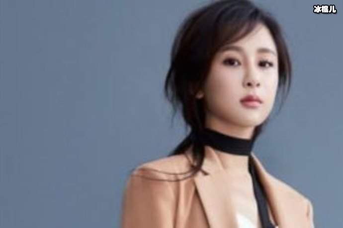 杨紫现身美容院,回应只是做个正常护肤