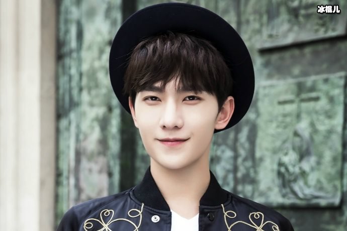 杨洋参加综艺后去医院检查,网友:腰不行了?