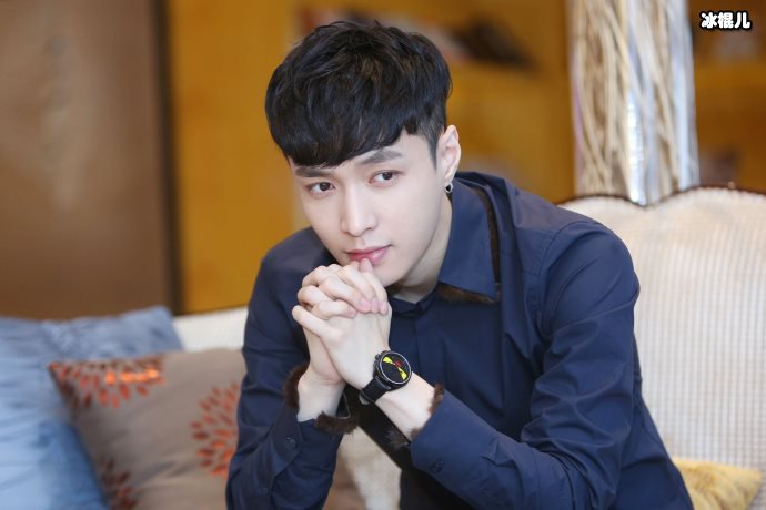 张艺兴是傻白甜?他做了什么