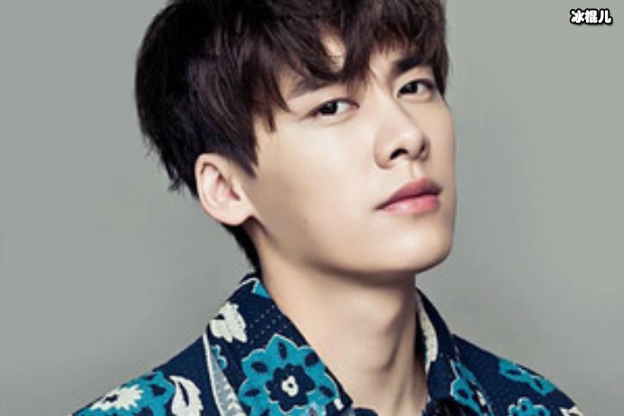 李易峰搭档当红女明星江疏影,出演都市励志言情剧《我在北京等你》