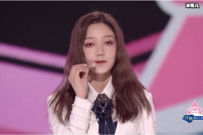 离开滤镜后希林娜依高颜值下降,成为排名下降的主因?